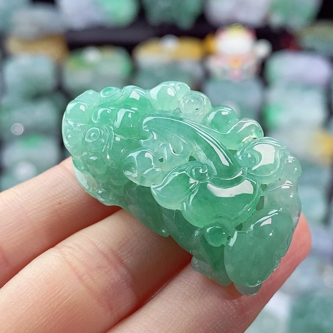 颈饰未镶嵌翡翠天然