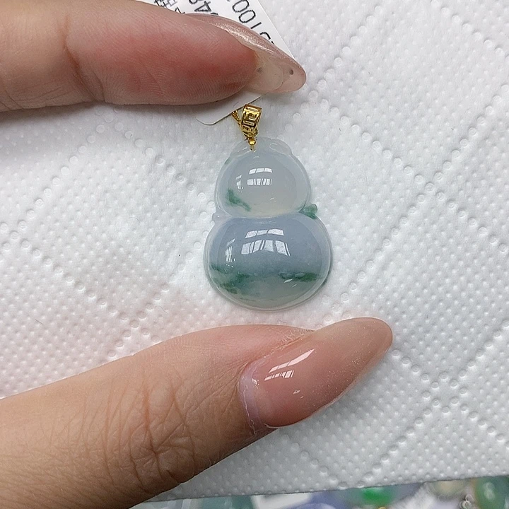 颈饰18K金镶嵌翡翠