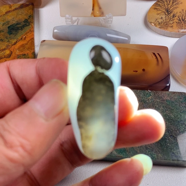 未镶嵌颈饰玛瑙/玉髓穿**空