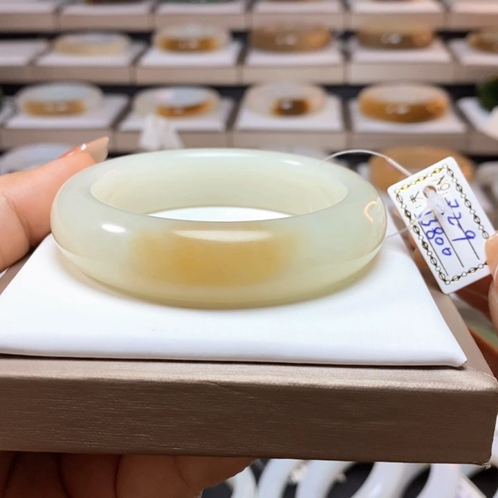 和田玉手镯54.5未镶嵌