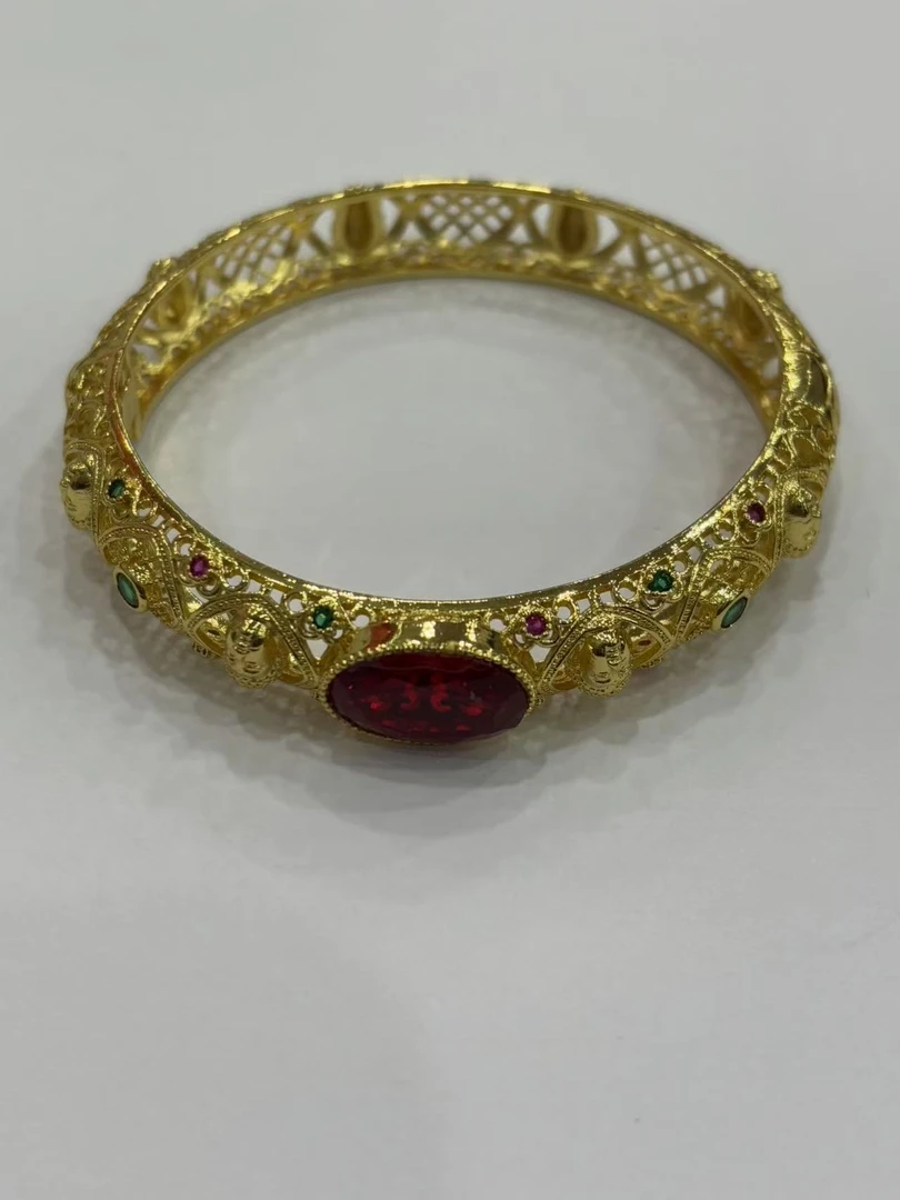 手镯  hz13细节彰显出气质艺术品味让高贵与典雅美丽