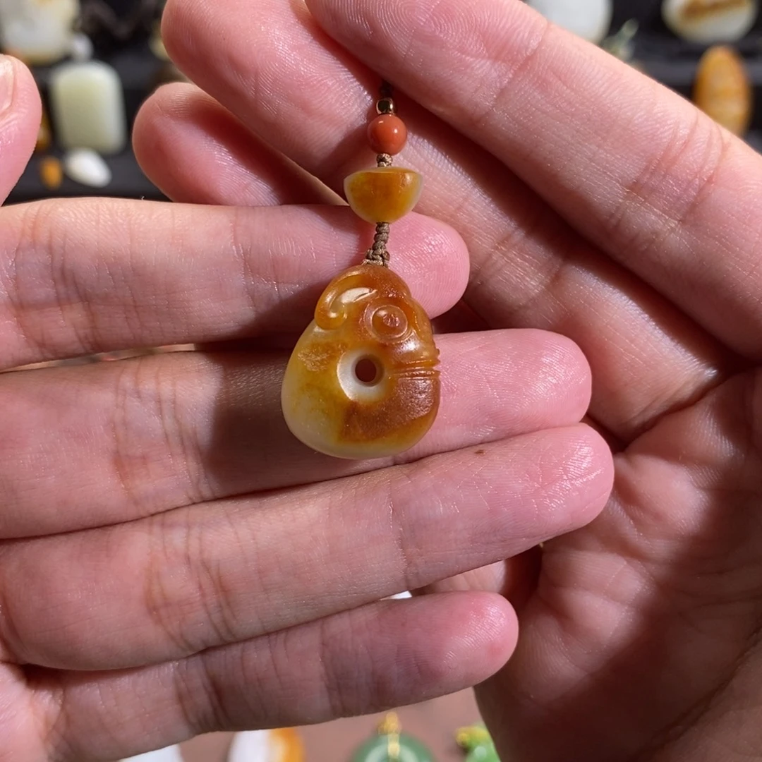 若***雅颈饰未镶嵌和田玉