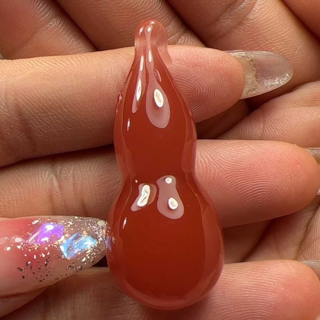 南红玛瑙吊坠未镶嵌