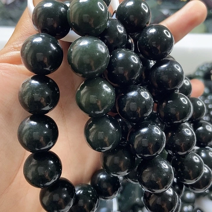 未镶嵌手串和田玉（青玉）卡16圆珠：