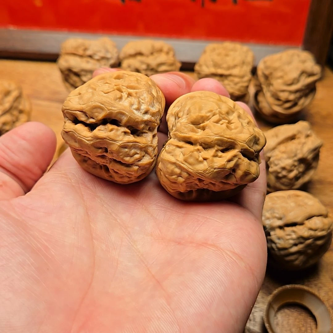 吊坠文玩核桃38，42