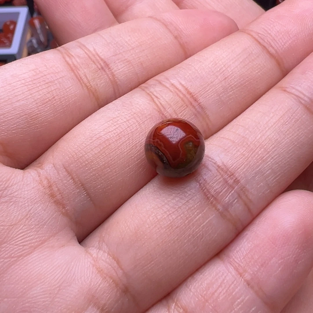 ****茶未镶嵌南红玛瑙珠宝奇石