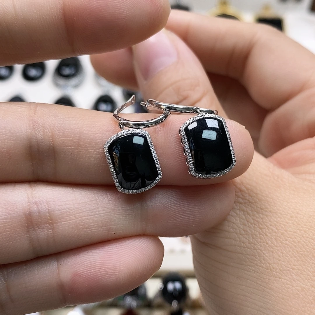 翡翠18K金镶嵌耳饰