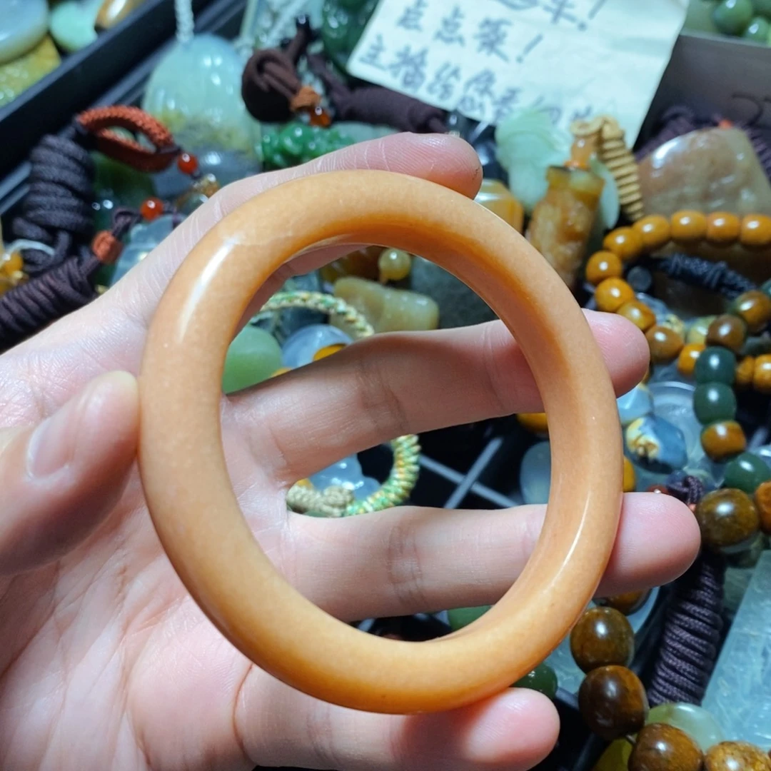 蛇纹石玉未镶嵌颈饰微瑕58口