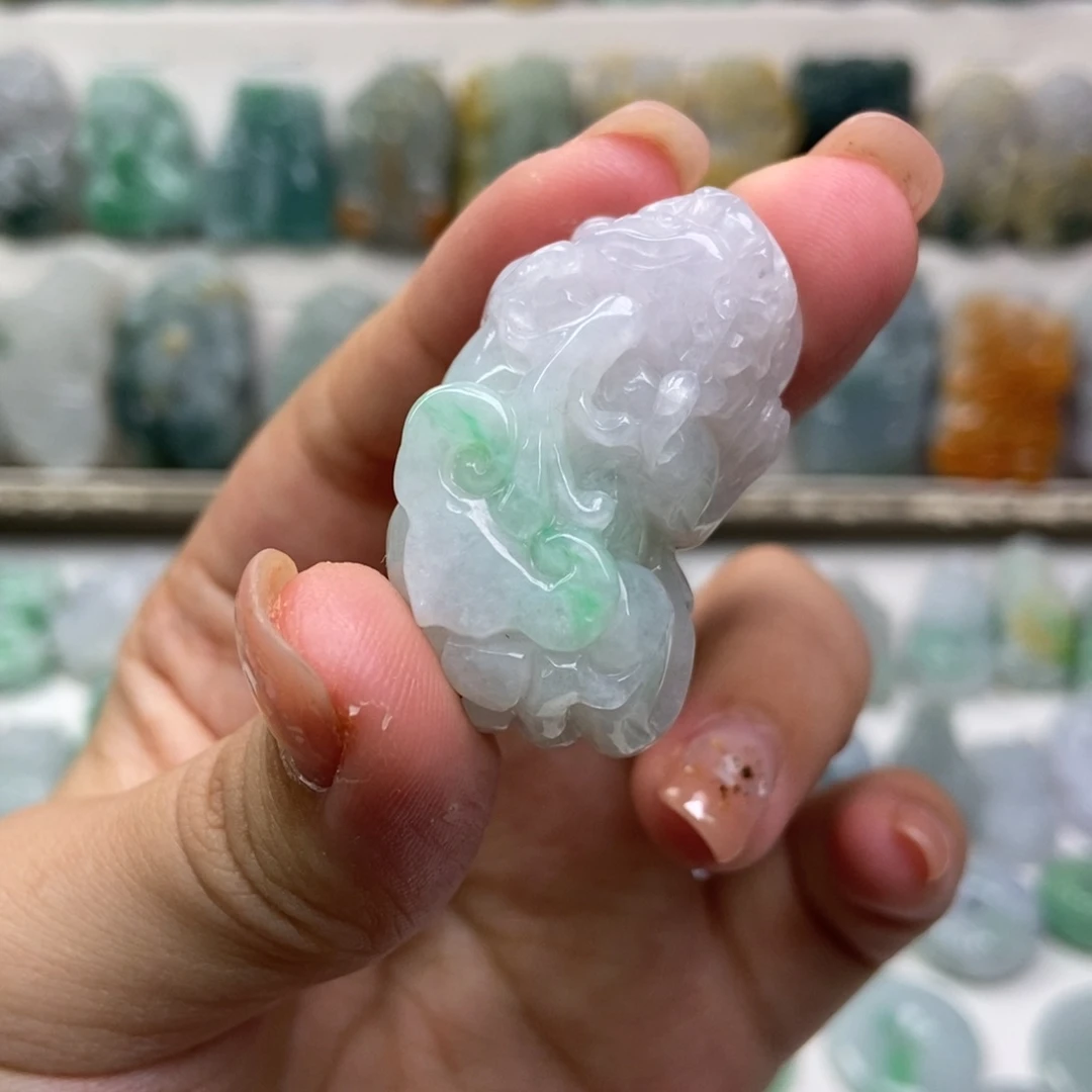 翡翠未镶嵌吊坠(赠链)