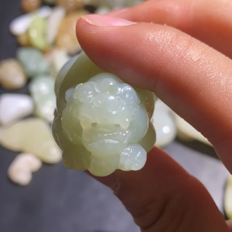 和田玉俄料青白色立体貔貅招财54*32*25
