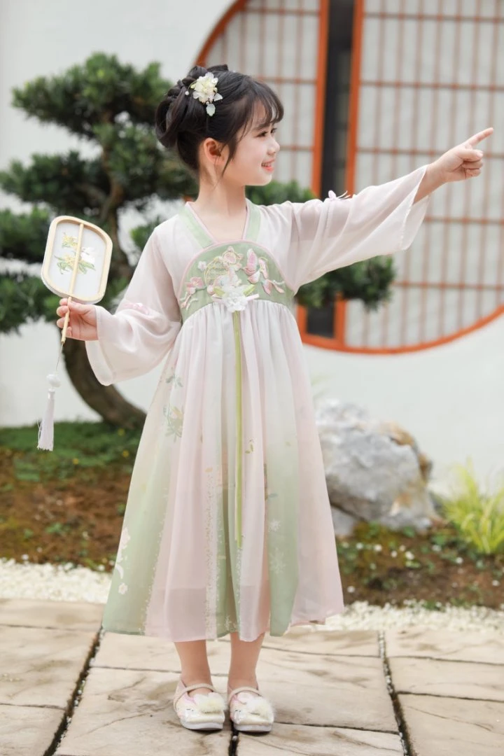 汪小荷汪小荷【品牌秋款清货】女童汉服GD33108-B