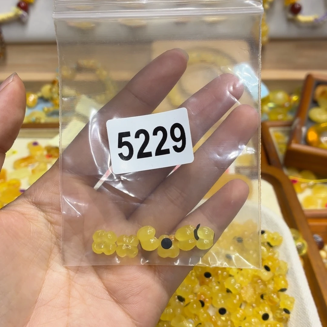 ꧁***꧂琥珀未镶嵌珠宝奇石
