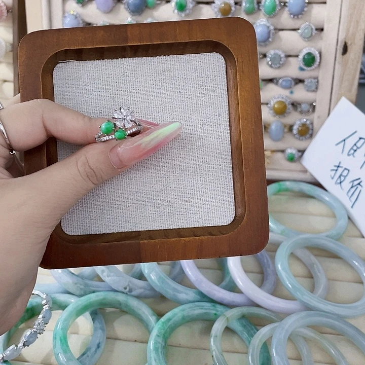 翡翠未镶嵌颈饰天然翡翠Ａ货