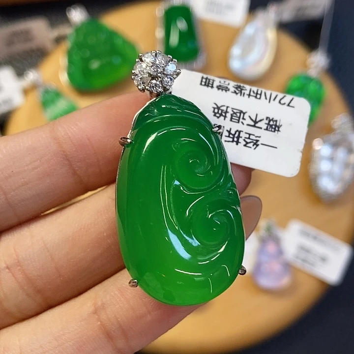 玛瑙/玉髓银S925镶嵌颈饰如意