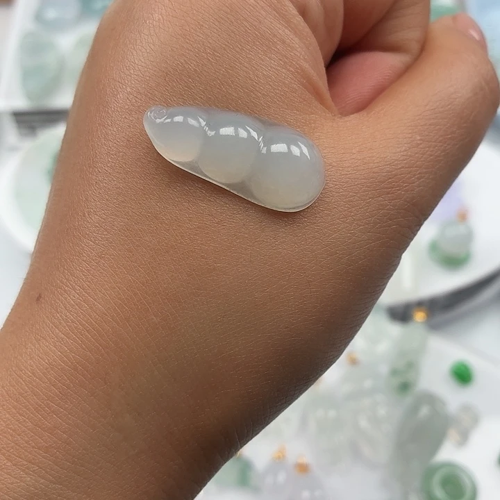 翡翠未镶嵌颈饰纯A