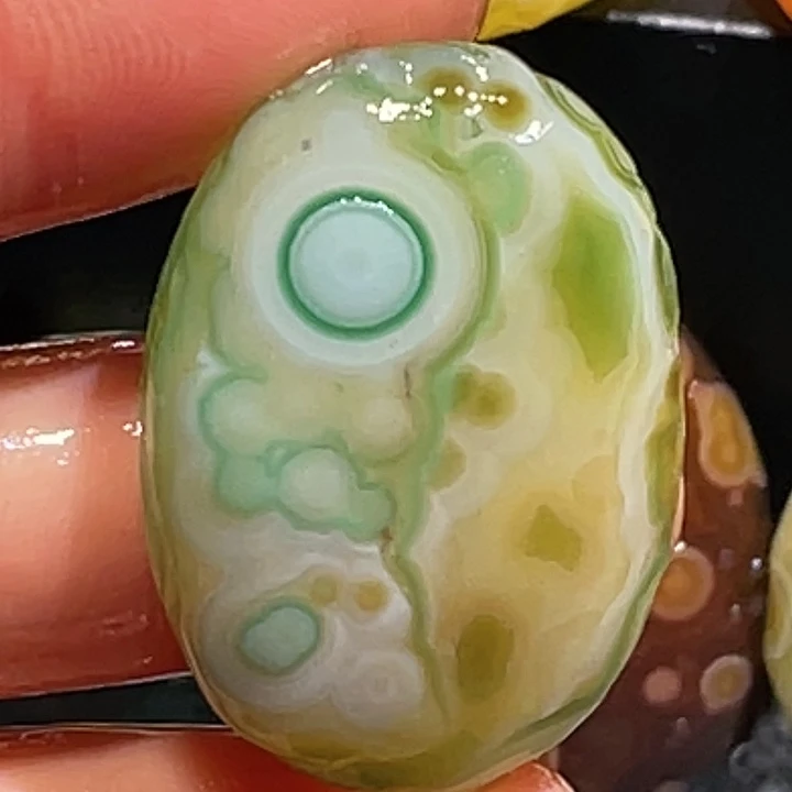 玛瑙/玉髓未镶嵌珠宝奇石