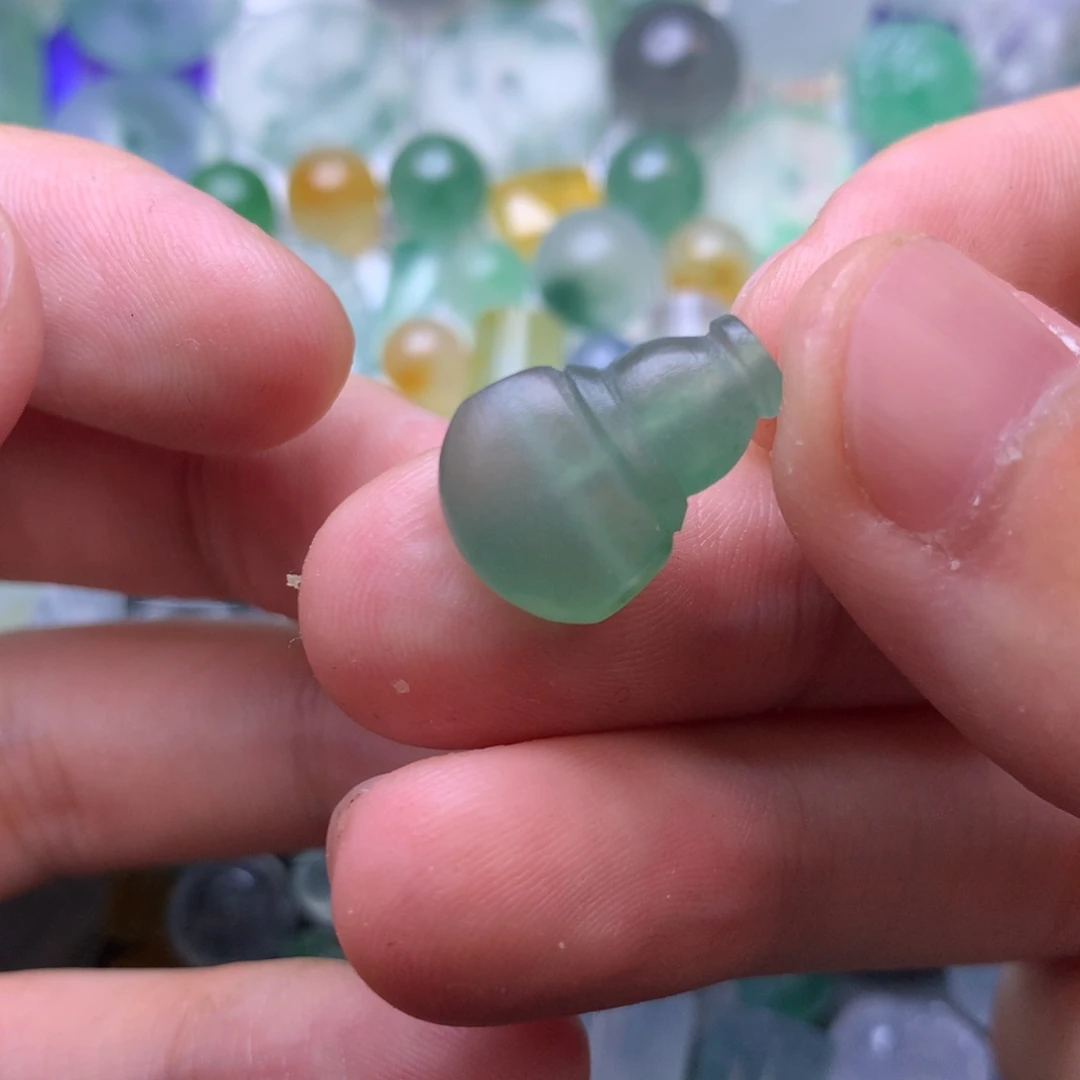 y***a定制翡翠未镶嵌挂件