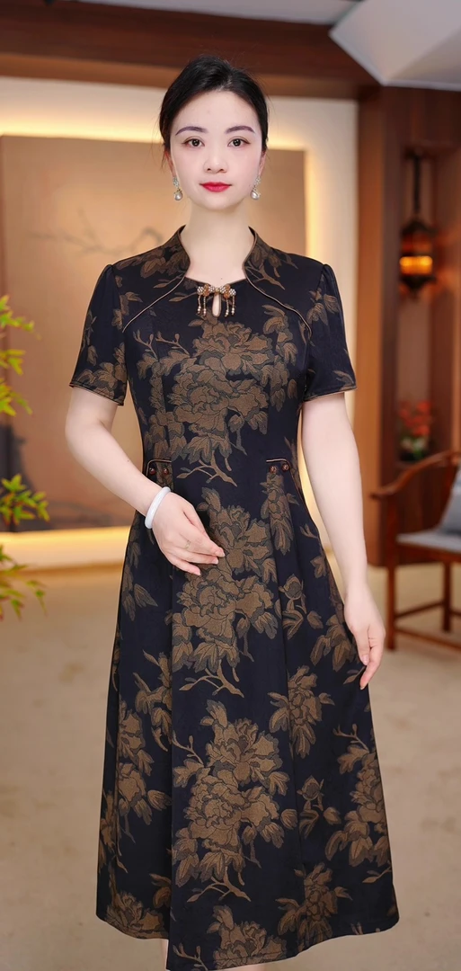 2025夏季新款大码遮肉显瘦改良旗袍裙子中老年短袖妈妈装连衣裙