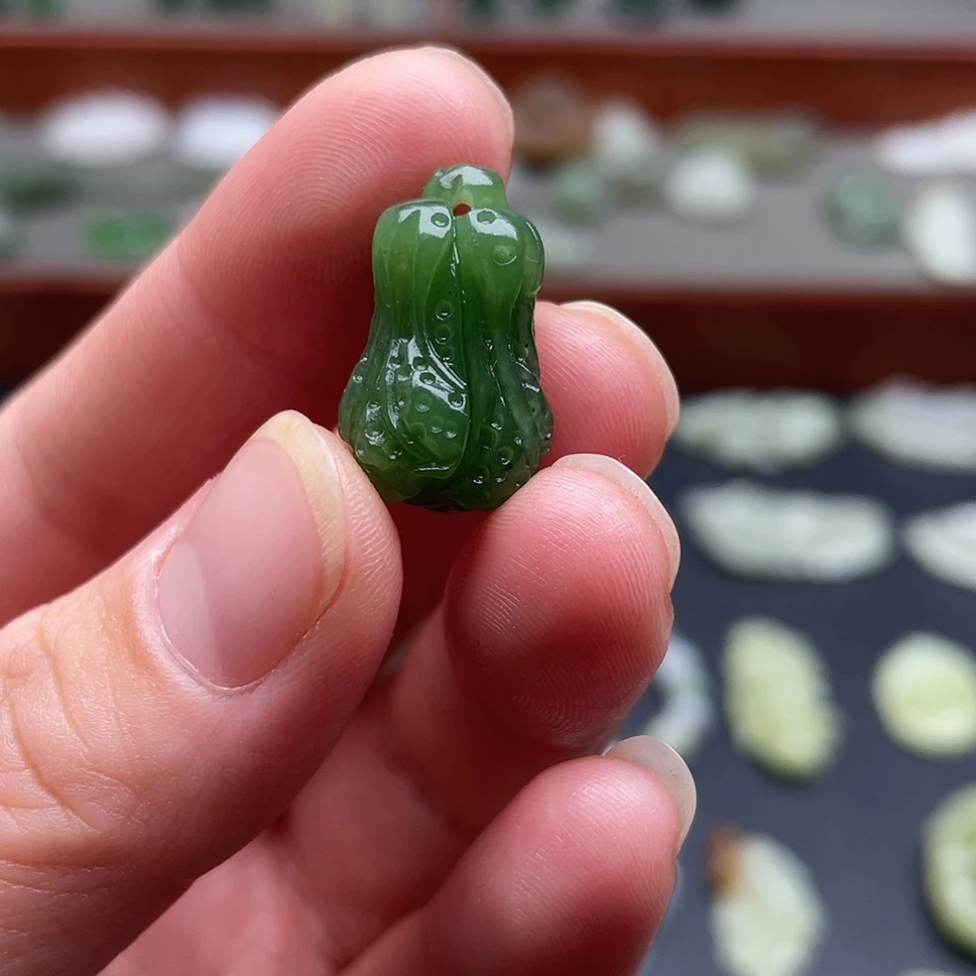 和田玉未镶嵌颈饰碧玉小白菜配饰