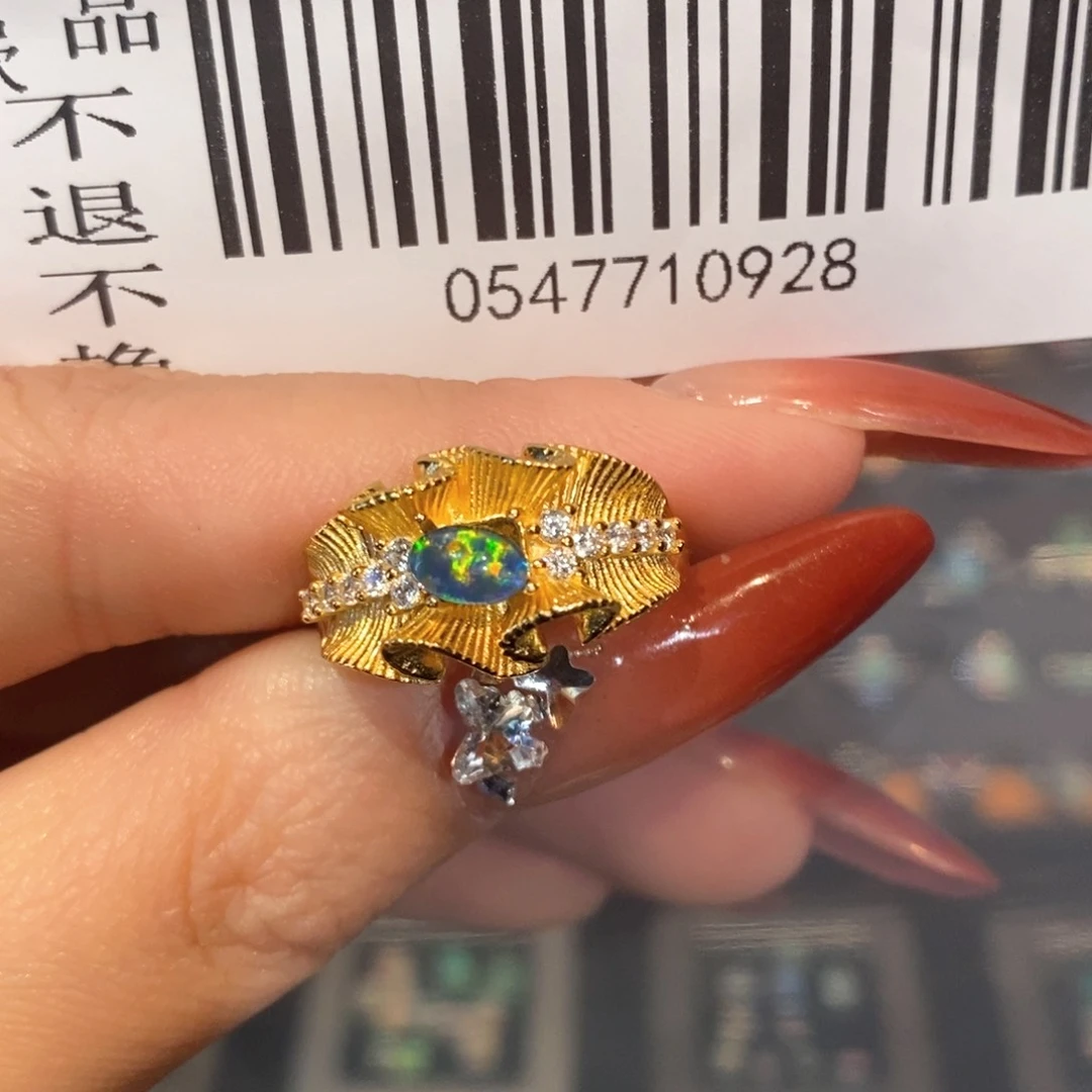 欧泊欧泊戒指银S925镶嵌浅**月