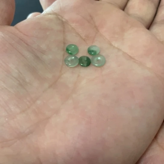 ****越翡翠未镶嵌手串小扣子