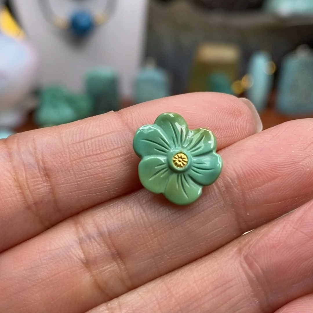 绿松石未镶嵌珠宝奇石