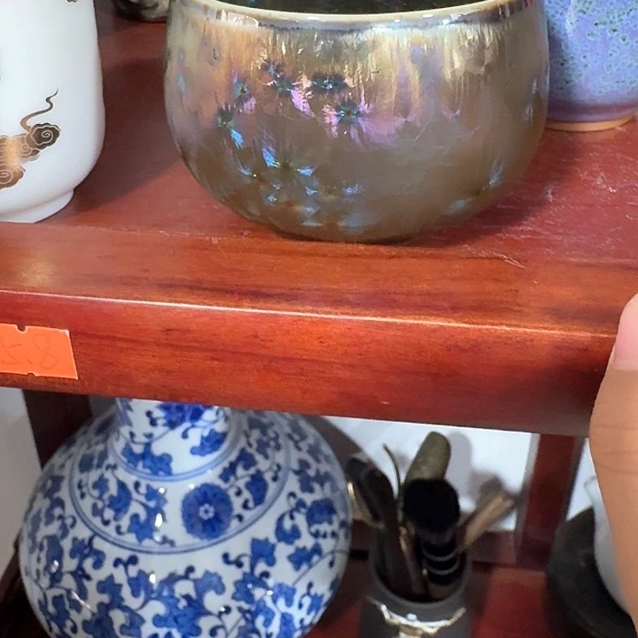 主人杯一个，瓷。。品茗瓷