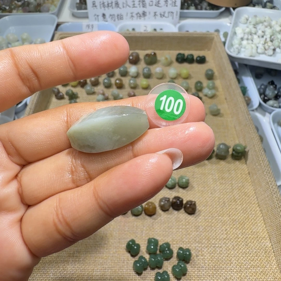 和田玉未镶嵌珠宝奇石