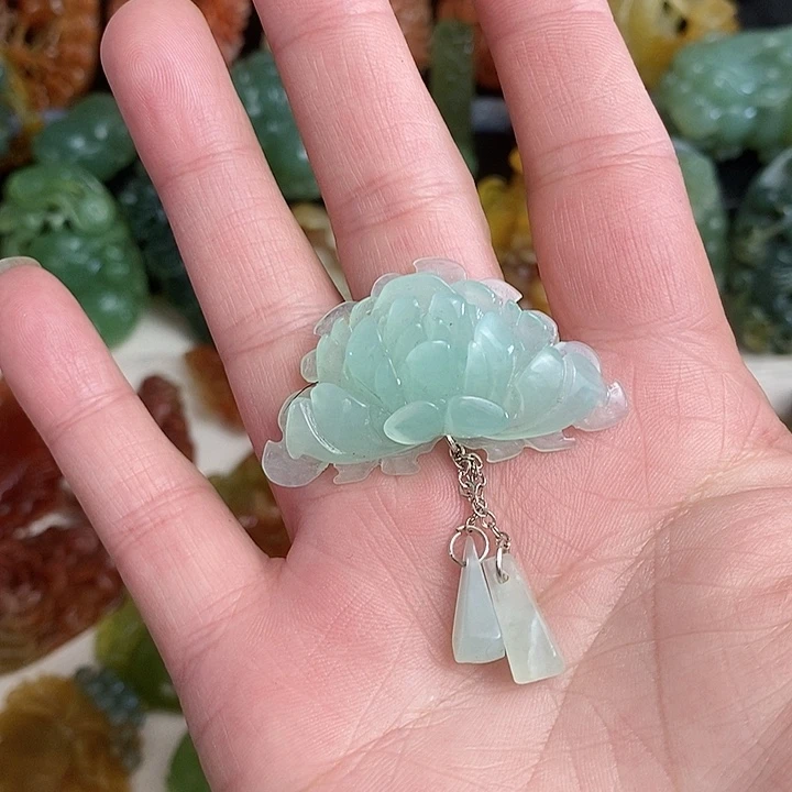 未镶嵌蛇纹石玉颈饰