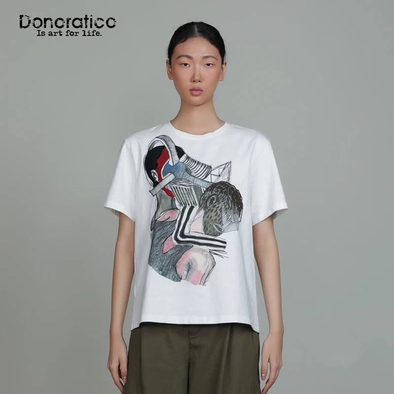 达衣岩文艺简约2025秋新品休闲风棉纺怪诞人像绘画印花刺绣T恤女