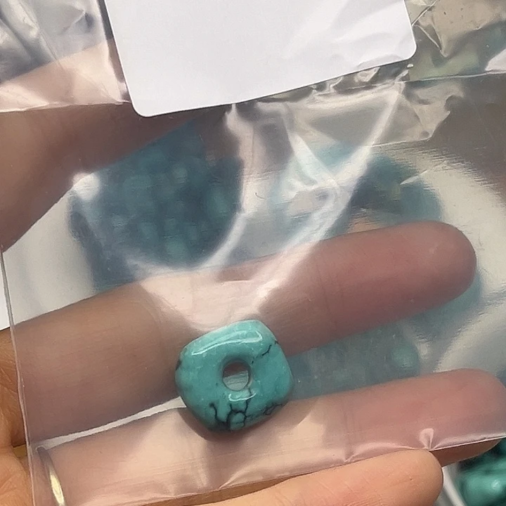 s***p绿松石未镶嵌颈饰