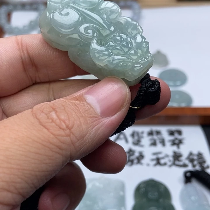 翡翠未镶嵌颈饰貔貅 天然缅甸A货翡翠