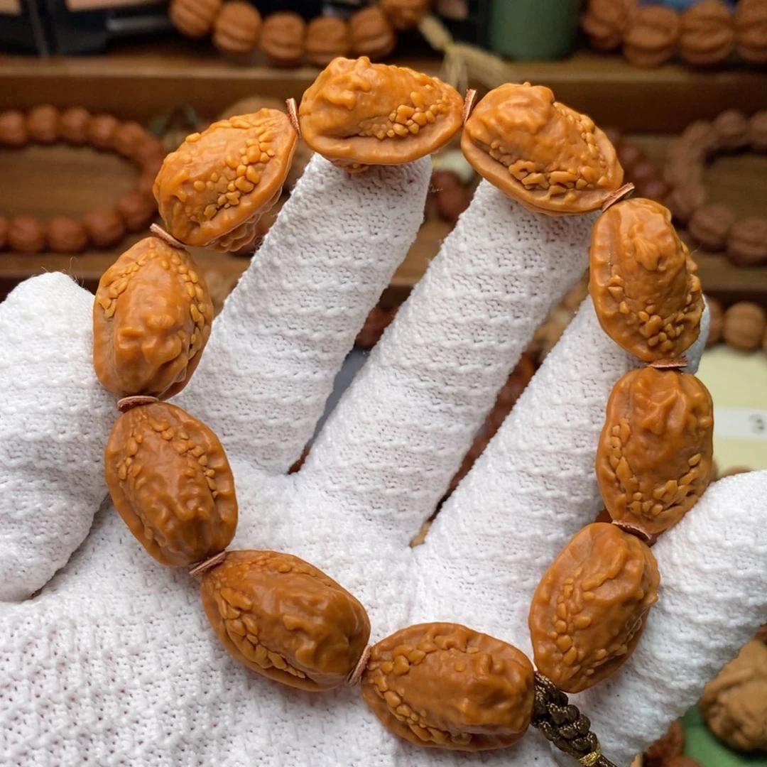 文玩核桃吊坠18麒麟角