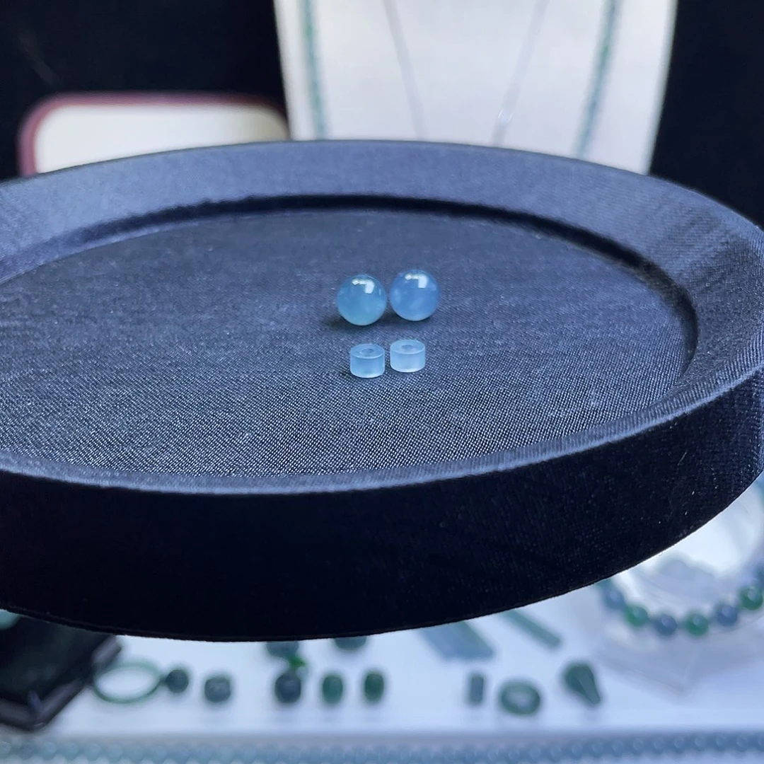 啜***甘翡翠散珠天然A货翡翠卡7圆珠2颗加卡5直切2颗