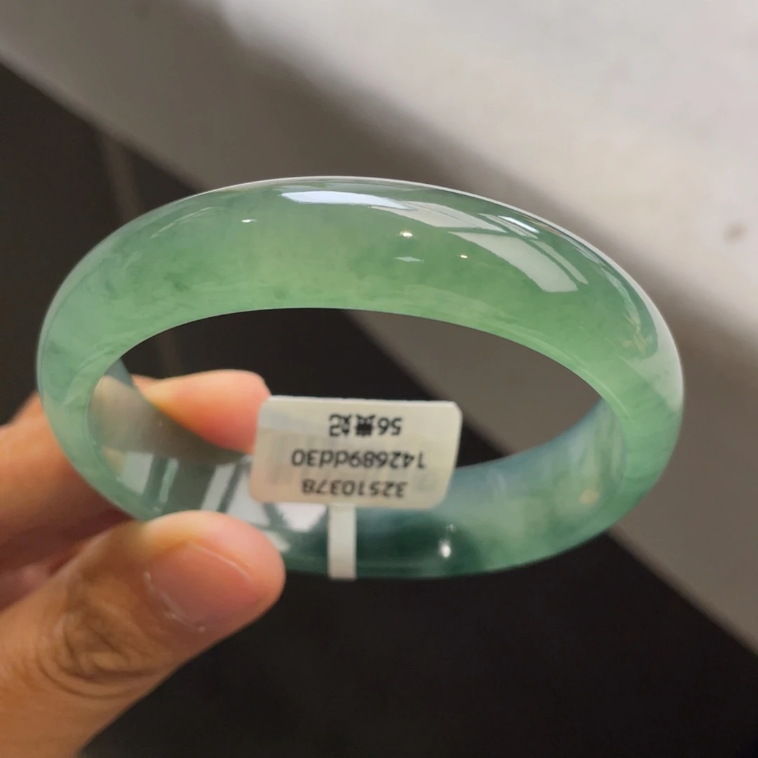 翡翠未镶嵌手镯冰胶湖水绿贵妃手镯【强推】