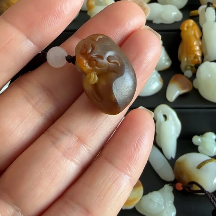 和田玉颈饰未镶嵌不***缘