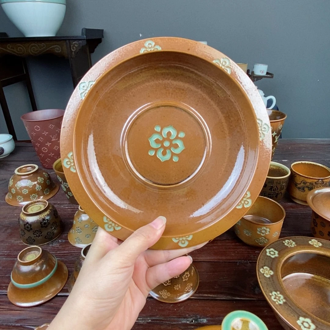 朱砂胎草木灰宝相花纹壶承 微瑕