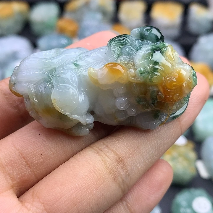 金***峰颈饰未镶嵌翡翠天然缅甸翡翠
