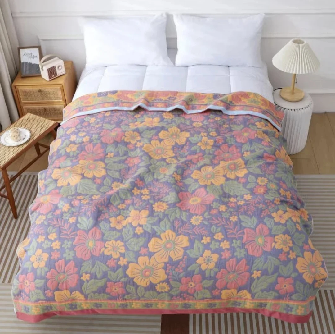 【雅漫严选】桃花朵朵单人1.5*2米多功能纱布盖毯