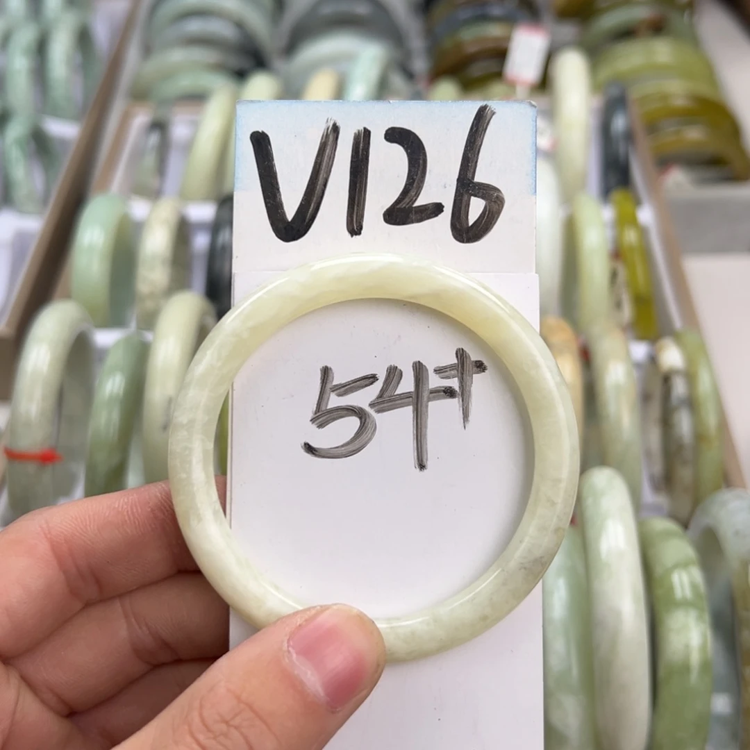 岫玉手镯未镶嵌一****?天然岫玉微瑕