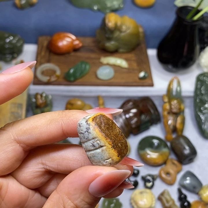 岫岩河磨玉（透闪石质玉）未镶嵌挂件