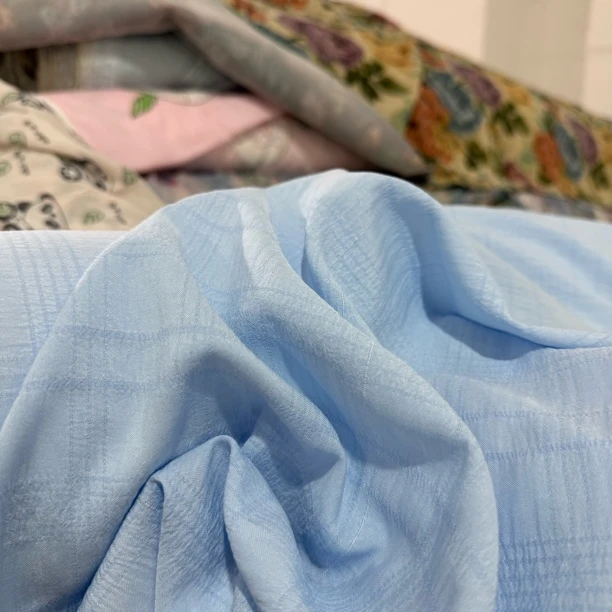 91 设计师款打皱提花裙子面料6米价