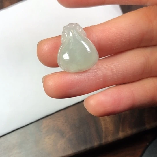 翡翠未镶嵌颈饰缅甸A货，每天下午1点半开播