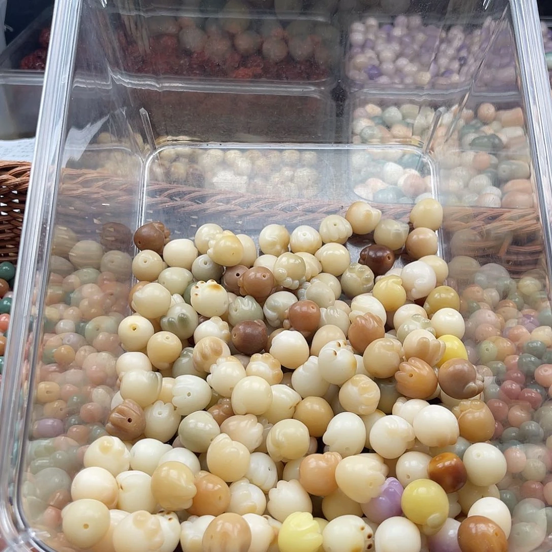 白玉菩提吊坠b微瑕16mm/20+2颗