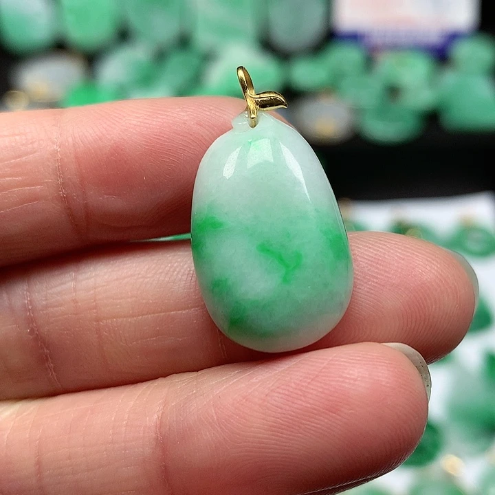 翡翠吊坠(不含链)18K金镶嵌