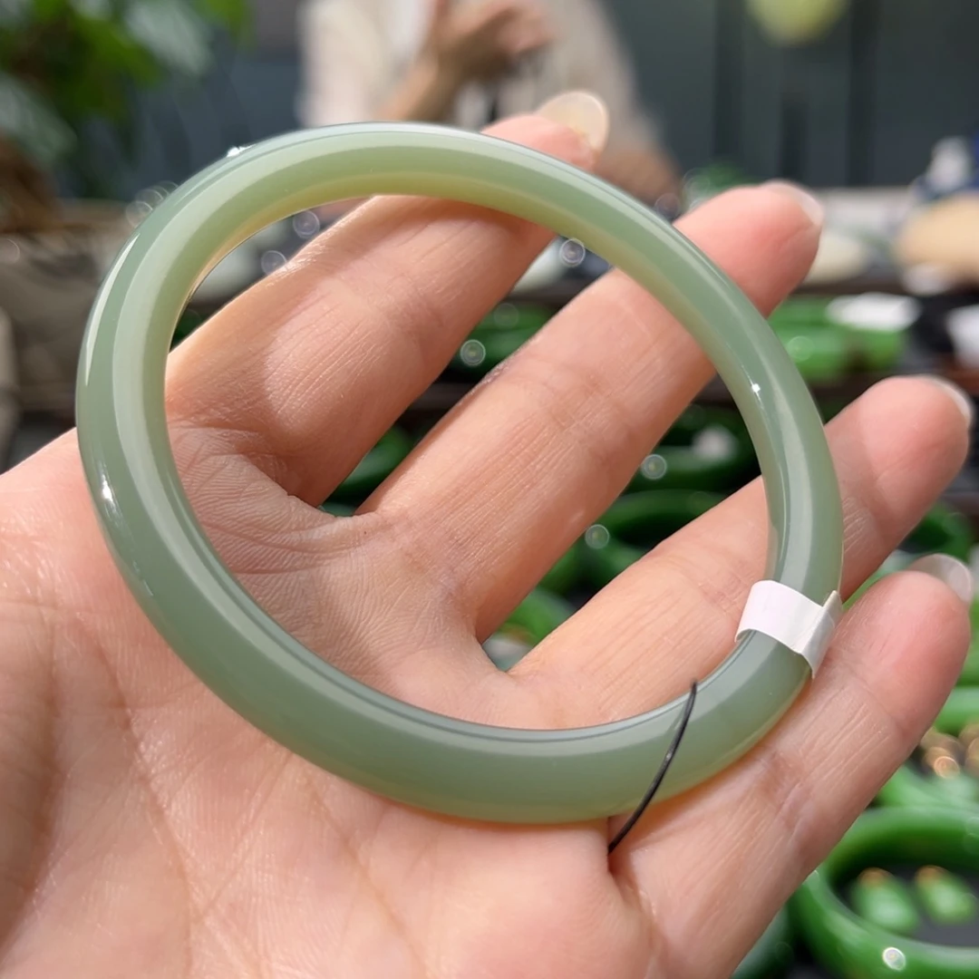 和田玉（碧玉）手镯未镶嵌