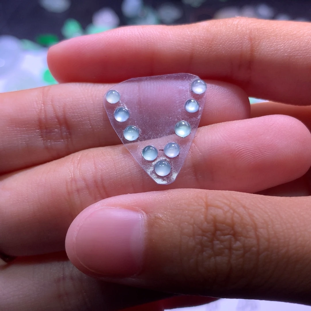 翡翠未镶嵌颈饰蛋