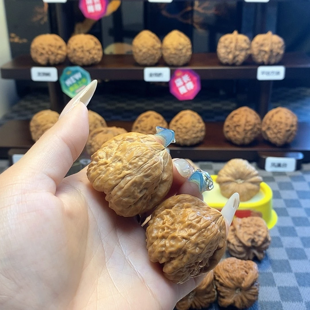 核桃把件福利金蟾尊核桃卡37（黄尖）不退不换