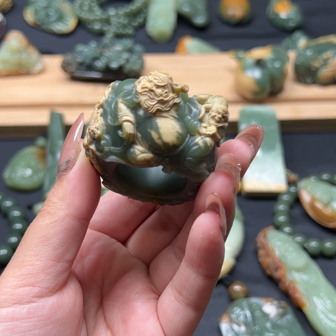万***评岫岩河磨玉（透闪石质玉）未镶嵌颈饰