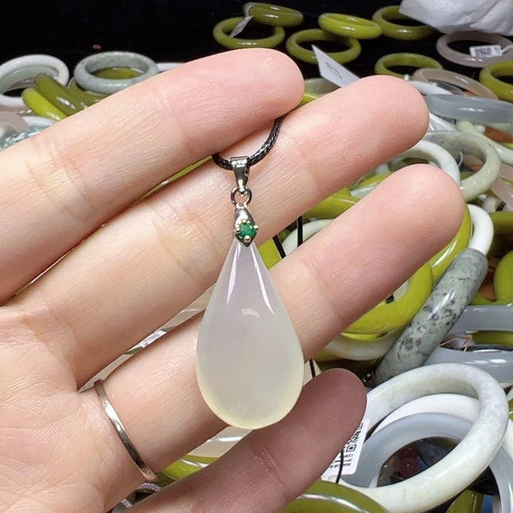 未镶嵌蛇纹石玉手链